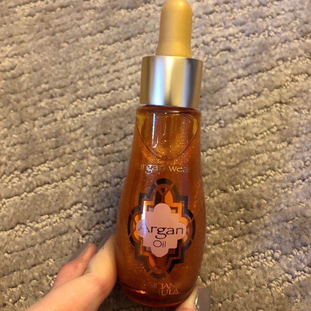 Physicians formula illuminating drops